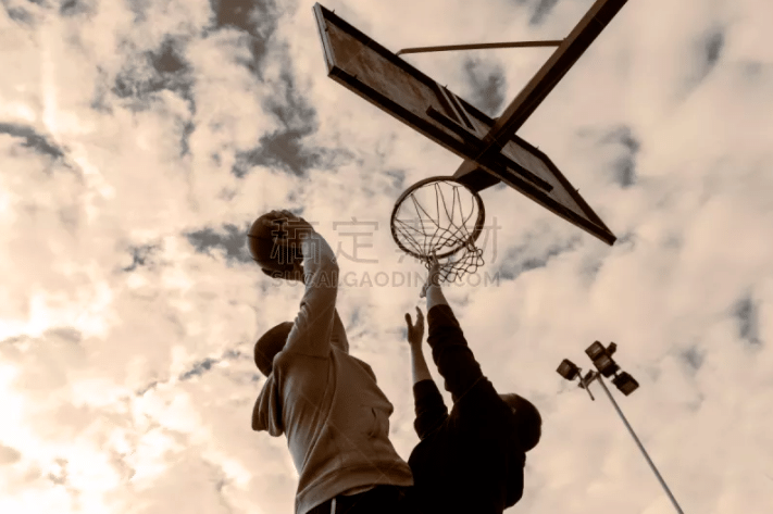 南昌马术俱乐部骑手包揽武汉马运会场地障碍60-80CM级别个人赛冠亚军