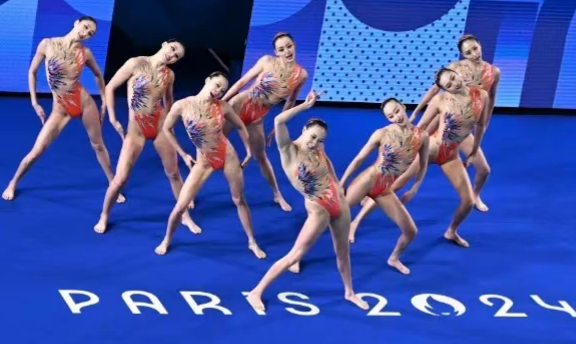 决赛百发百中！中国21岁姑娘创造历史，一举打破美国队垄断